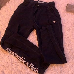 ABERCOMBIE AND FITCH SWEATPANTS